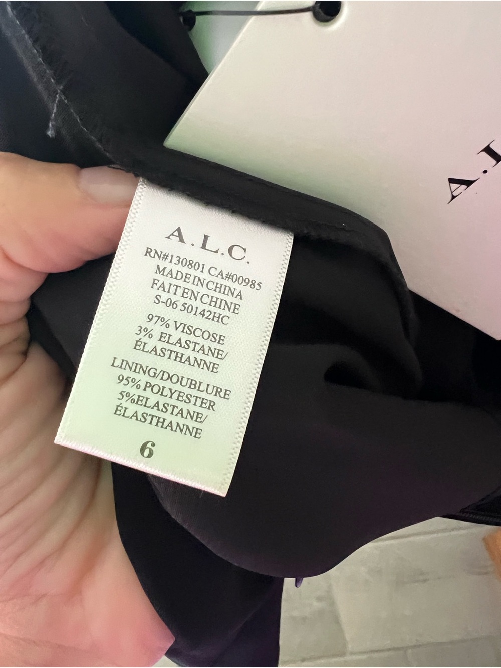 A.L.C. Scalloped V-Neck Sleeveless Shell - Picture 4 of 4